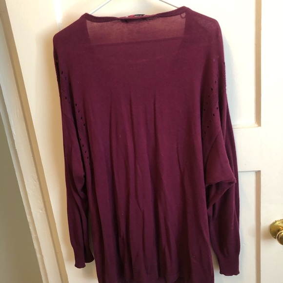 JustFab burgundy Long Sleeve Relaxed sweater. Wear with tights or a skirt. - Picture 9 of 9
